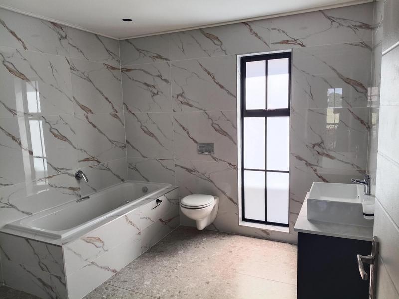 To Let 3 Bedroom Property for Rent in Goodwood Estate Western Cape